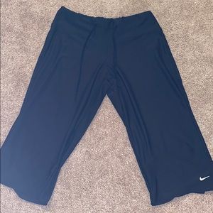 Nike Capri Shorts Size Medium